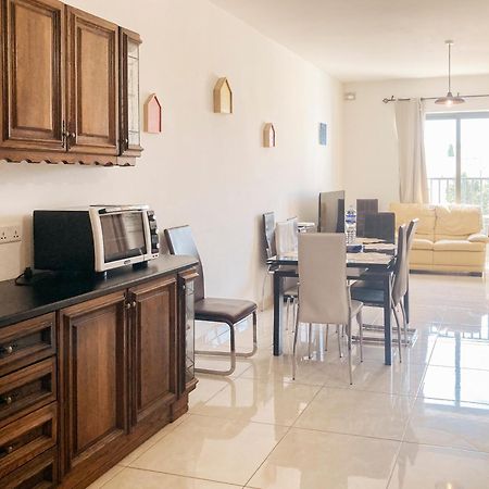 Xl Central Home - Sleeps 10 People Pietà Екстериор снимка