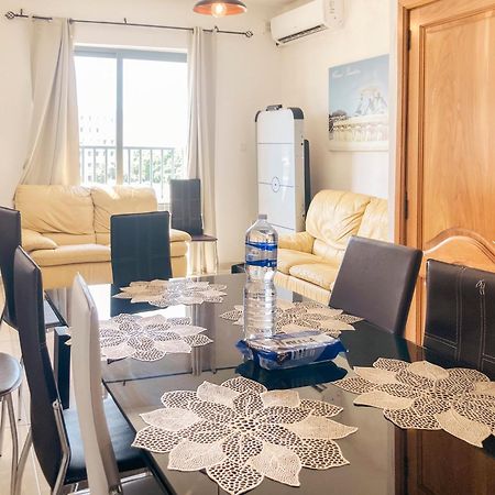 Xl Central Home - Sleeps 10 People Pietà Екстериор снимка