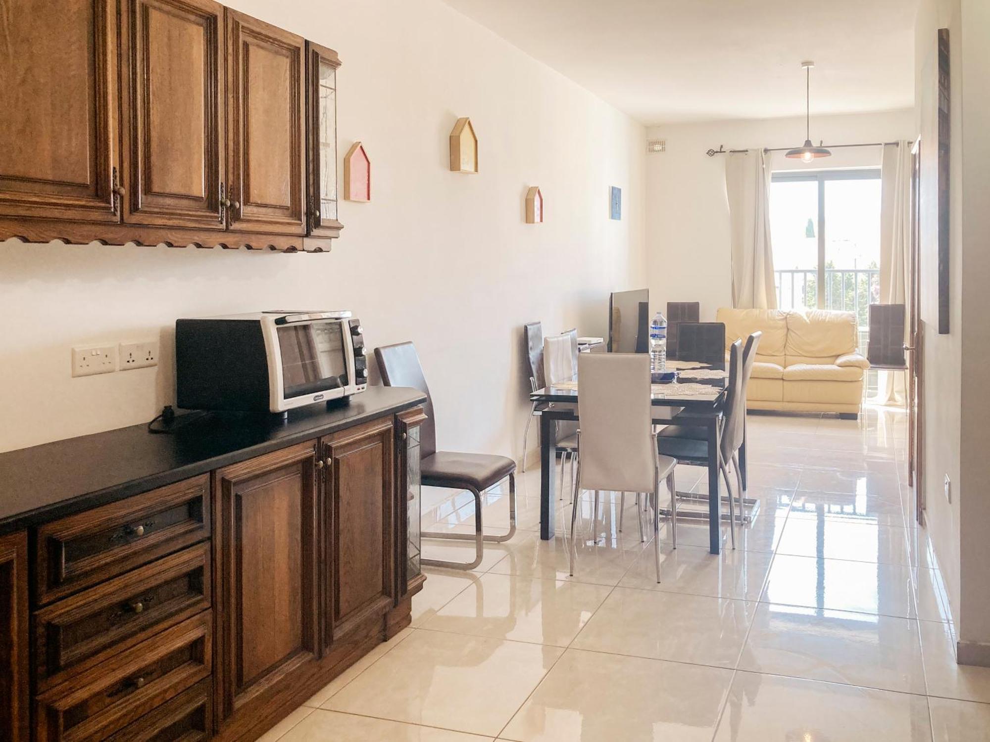 Xl Central Home - Sleeps 10 People Pietà Екстериор снимка