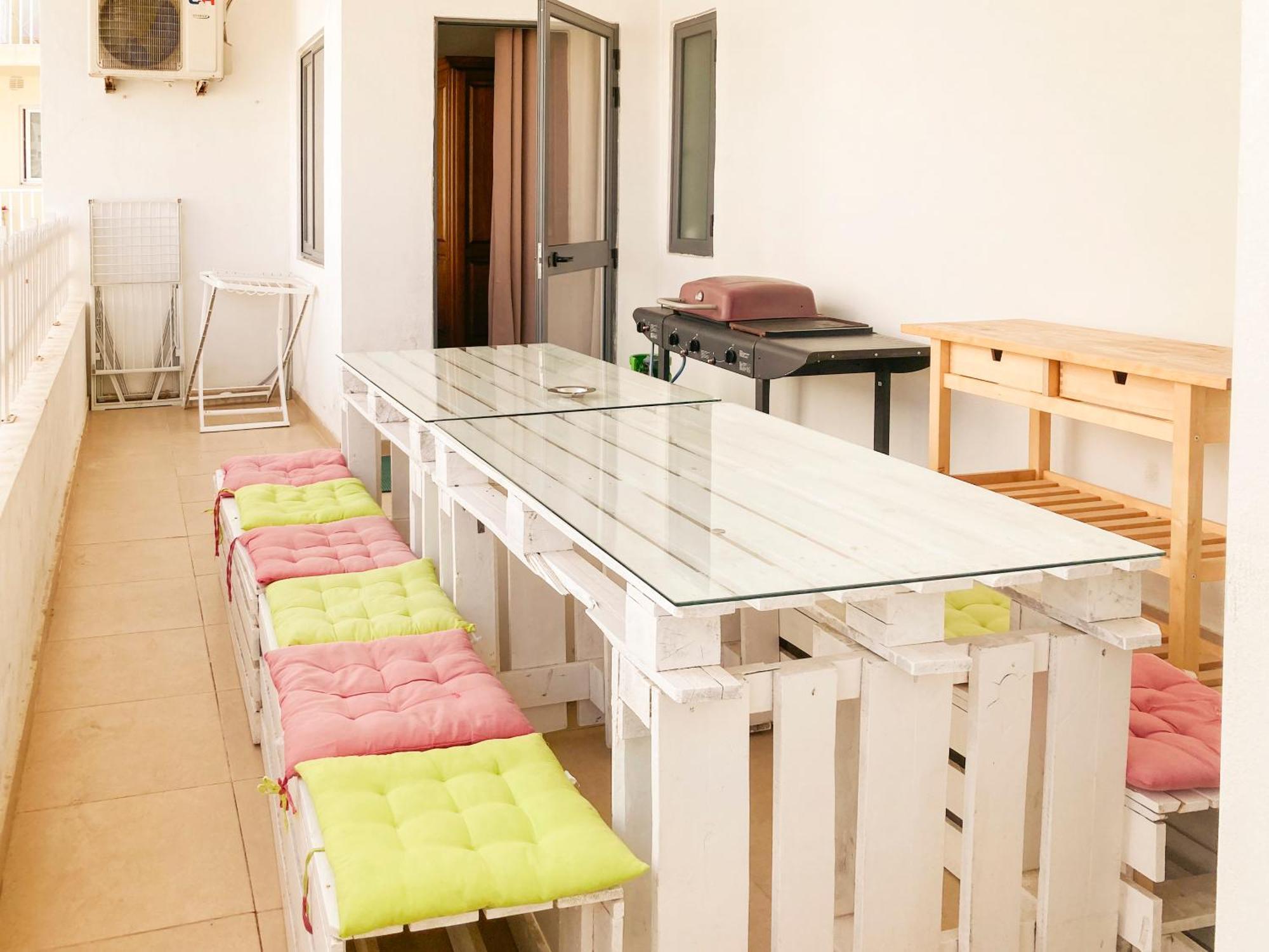 Xl Central Home - Sleeps 10 People Pietà Екстериор снимка