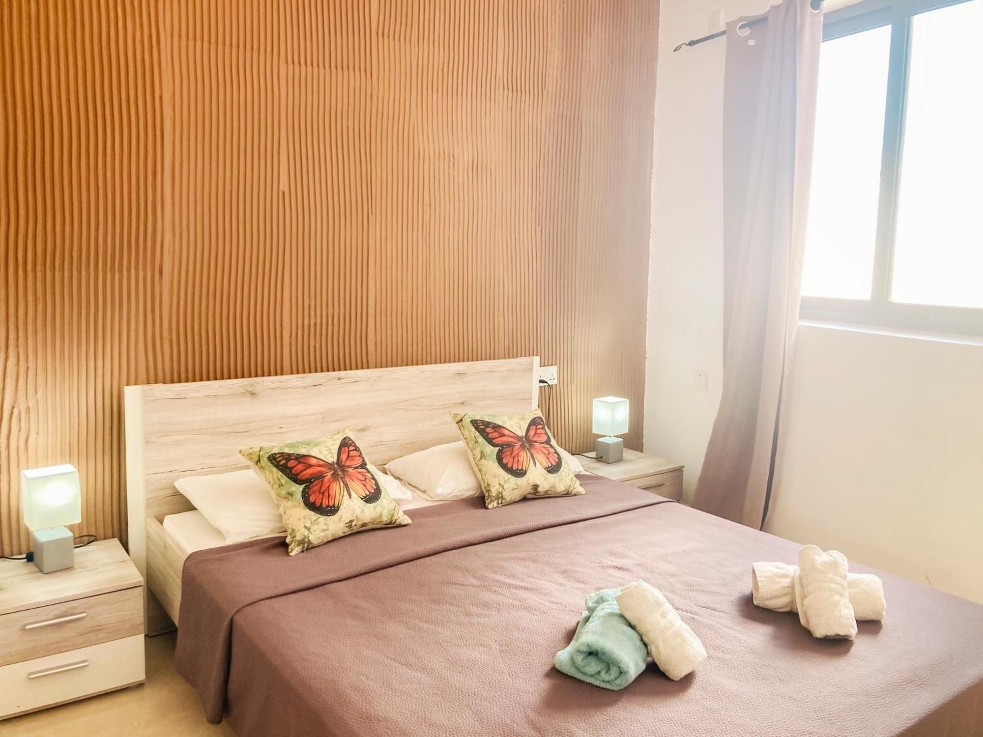 Xl Central Home - Sleeps 10 People Pietà Екстериор снимка